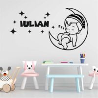 Sticker perete siluetă - Bebeluș dormind - Nume copil