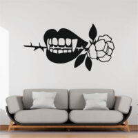 Sticker perete siluetă - Buze cu dinți de vampir - Trandafir