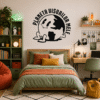 Sticker perete siluetă – Personaj pământ retro cu mesaj motivațional